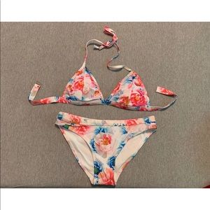 Floral Bikini Set 🌸👙